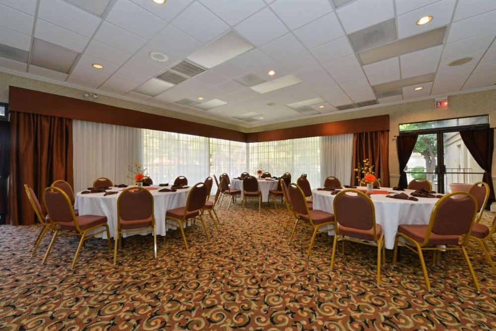 Hotel Bridgeway Tucson Int'l Airport and Suites